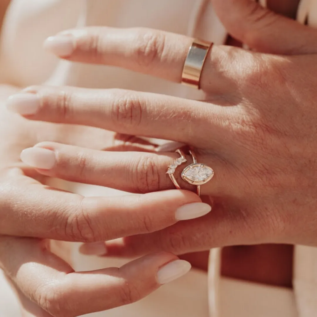 /public/photos/live/Marquise Cut Bridal Curved Matching Band Ring Set 640 (3).webp